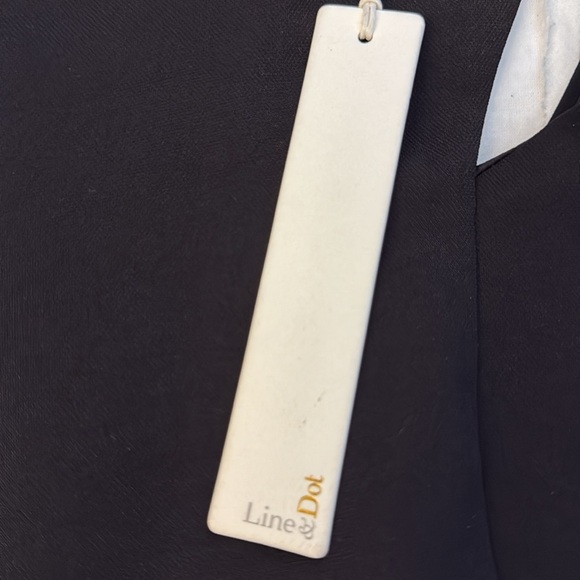 Line and Dot Sleeveless Black Dress - Picture 7 of 11